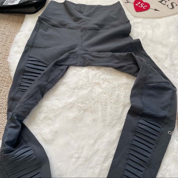 Alo high waist Moto Anthracite leggings - Picture 9 of 13